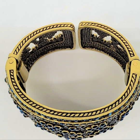 Heidi Daus Oversized Blue Topaz Swarovski Crystal Hinged Cuff Bracelet S/M - Picture 11 of 12